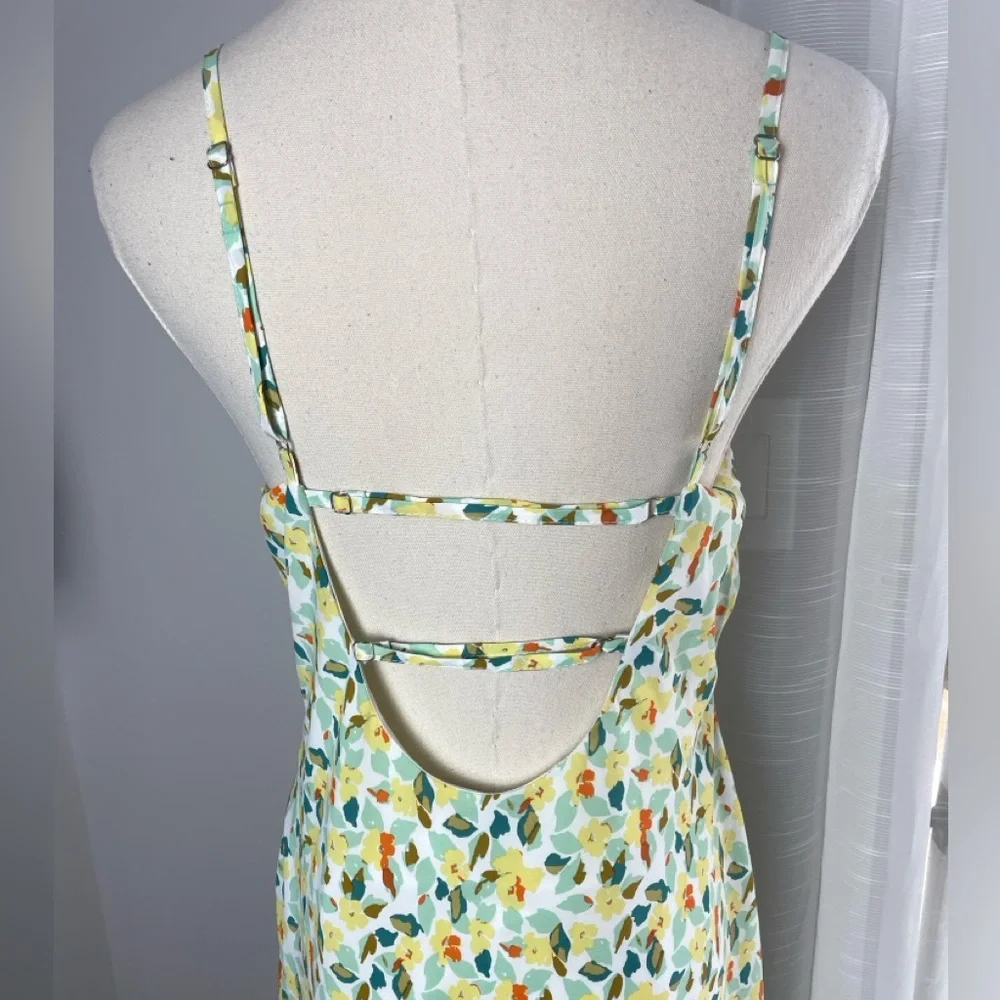 Hello Molly Smiley Moments Floral Maxi Dress Open Back Size 10